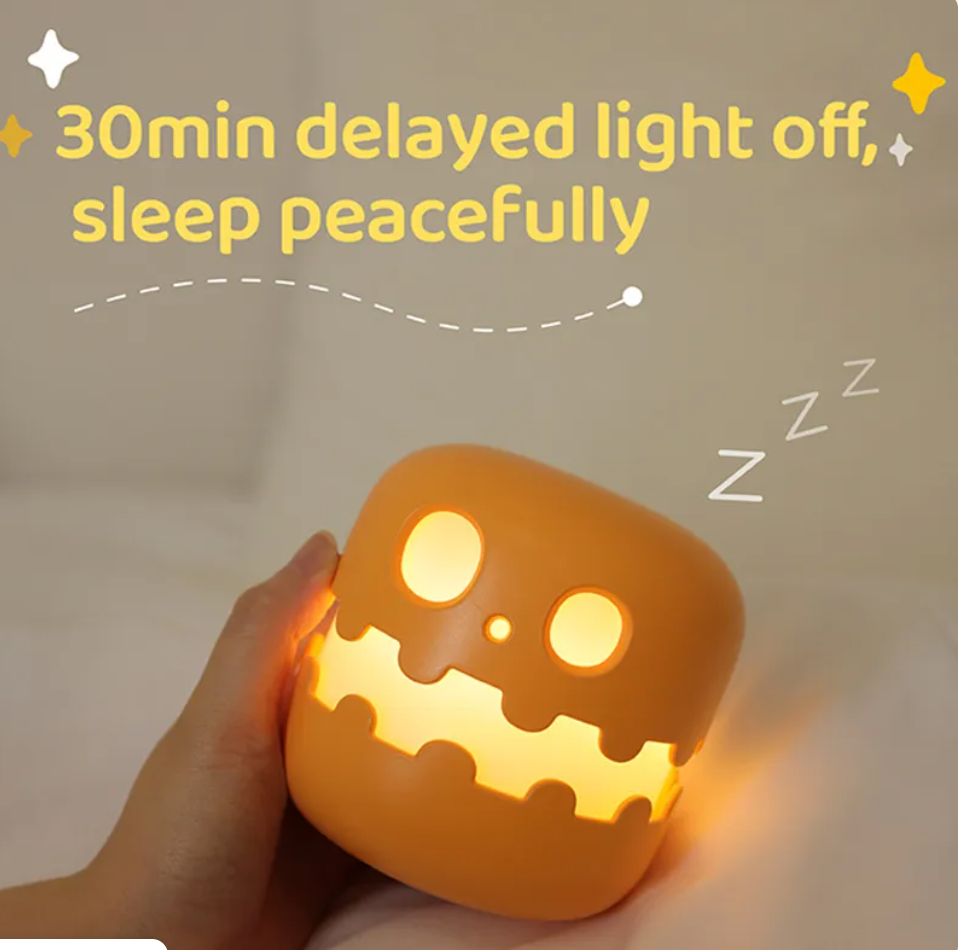 USB-rechargeable carved-style pumpkin lamp — product photo 4