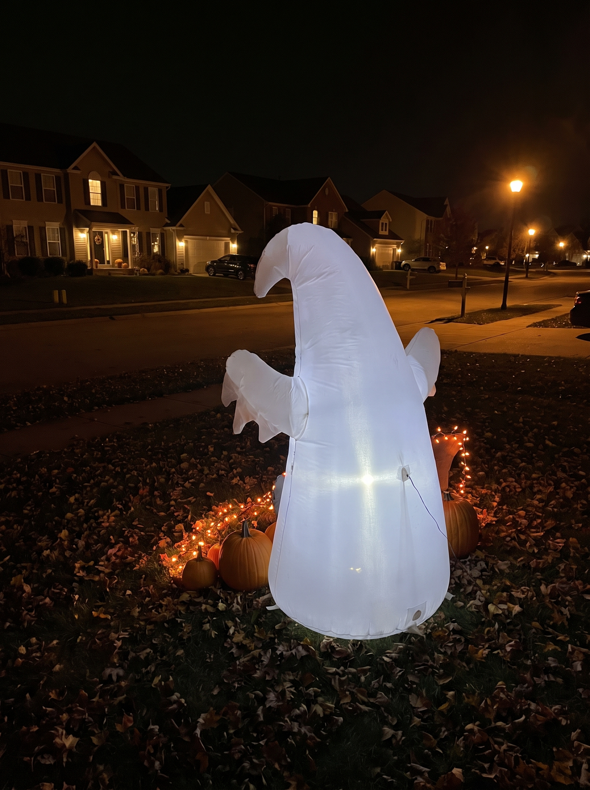 Self-Inflating Ghost Decoration lifestyle photo